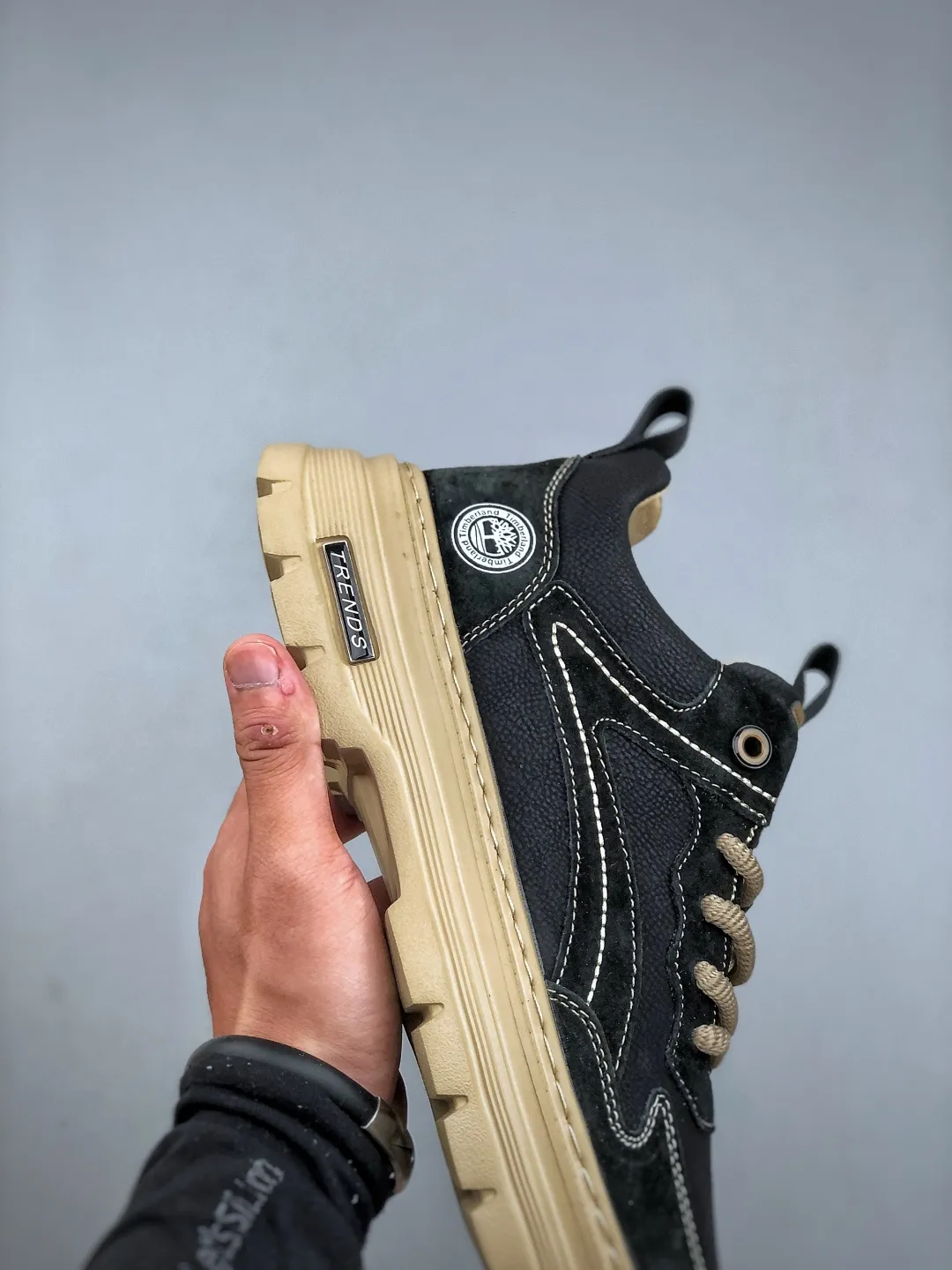 Local pick-up 520💰 Support store Timberland Outdoor leisure series Produced by a large factory in Guangdong New process upgrade Original box original packaging The fabric is made of Italian quality and durable, a must-have for men who are not handsome Size: 39-44